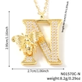 Collana con lettera N dorata con pavé di cristalli e dettaglio piccola ape - Collana Lettera N (N01570C-N)