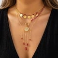 Set de collares dorados de capas con cuentas de cristal rojo y borlas bohemias - Estilo de Moneda con Borla de Cuentas Rojas (NC25Y1296-1)