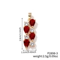 Pendente con pietre rosso scuro a goccia placcato oro con info su dimensioni e peso - Stile Gemma Rossa e Bianca (P2898-3)