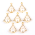Pendentifs triangles raffinés avec perles et cristaux pour création de bijoux DIY chic - Style Triangle Perle (px1045-7)