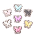 Lot de sept pendentifs papillon colorés en alliage avec des strass étincelants - Couleurs Mixtes (Base Blanc K)