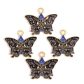 Detail von vier Schmetterlingsanhängern mit goldenen Sternen und blauem Emaille - Schwarz Blaue Stern Mond Schmetterling Stil (px1223-6)