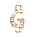 Vue détaillée du pendentif lettre G en alliage doré orné de strass blancs brillants - Lettre G