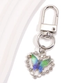 Détail d'un porte-clés en forme de cœur avec papillon dégradé et cristaux brillants - Cadre Cœur Papillon Dégradé Bleu Vert (px1286-7)