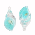 Détails de pendentifs coquillages bleus translucides avec de petits conques décoratifs - Style Sable Mouvant Bleu Transparent (px1269-1)