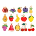 Set di 15 ciondoli a forma di frutta colorata in lega dorata per gioielli estivi fai-da-te - Collezione Mista di 15 Frutti