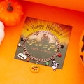 Halloween Bettelarmband mit Kürbis- und Geist-Anhängern auf festlicher Karte - Orange Grün Perlen Kürbis Vogelscheuche Stil (BR25Y0497-3)