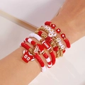 Mehrlagiges Game Day Football-Armband-Set in Rot und Weiß mit Helm-Anhängern für Damen - Rot