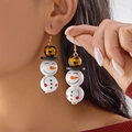 Boucles d'oreilles bonhomme de neige en perles de bois avec détails à carreaux festifs - Bonhomme de Neige (Chapeau Plaid Jaune Noir Gants Rouges)