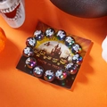 Dettaglio del bracciale di Halloween con fantasmi su perline iridescenti e carta regalo - Viola Iridescente Stampa Fantasma