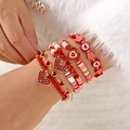 5-delige rode hartjes armbandenset met heishi kralen en emaille bedels voor dames - Rood Wit Hart Roos Stijl (BR25Y0741-1)