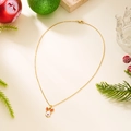 Collier renne de Noël doré avec pendentif festif en émail rouge et blanc - Tête de Renne Rouge Blanc (NC25Y1148)