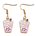 Détails des boucles d'oreilles émaillées bubble tea rose avec crochets dorés - Rose