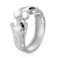 Detalle de brazalete de jirafa plateada con perlas blancas y detalles en esmalte negro - Estilo Jirafa Pulida Plateada (SZ60604-4)