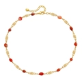 Collana boho dorata con pietre naturali arancioni irregolari su sfondo bianco pulito - Stile Motivo Colore Agata Rossa (KN0239-1)