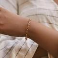 Klassisches 18K vergoldetes Gliederkettenarmband mit flachen ovalen Elementen am Handgelenk - Flacher Oval Glied Stil (KB0555) / 18K-Gold