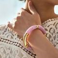 Close-up of handmade elastic beaded bracelet with purple marble resin and gold tubes - Marble Texture Style (AB0009-15) / Pink Purple