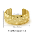 Onregelmatige gouden gehamerde acryl armband met 2,7 cm breedte en 7,1 cm diameter - Goud Gehamerd Patroon Stijl (AB0018-1)