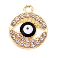 Detailansicht des Evil Eye Anhängers mit glitzernden Strasssteinen und Emaille-Inlay - Schwarz