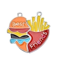 Detailansicht der herzförmigen BFF-Anhänger mit Hamburger- und Pommes-Motiv aus Emaille - Burger Pommes Stil (px0948-2)