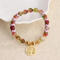 Handgemaakte kralenarmband met kleurrijke stenen en gouden Levensboom bedeltje voor dames - Rode en Groene Kralen Levensboom Stijl (07)