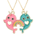 Detailopname van magnetische narwal-kettingen met regenboogontwerp voor hartsvriendinnen - Narwhal Rainbow Splicing Style