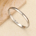 Brazalete minimalista de acero inoxidable plateado con acabado pulido de espejo - Estilo Abovedado (6) / Color acero