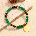 Bracelet en perles de pierre verte avec pendentif Elizabeth II et perles noires - Style Pièce Élisabeth Vert (10)