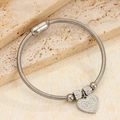 Pulsera de cadena de serpiente plateada con colgante de corazón y cierre magnético fuerte - Corazón de Plata
