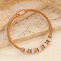 Elegante pulsera de cadena de serpiente oro rosa con cierre magnético y cuentas de cristal - Estilo Cuentas de la Suerte (Oro Rosa)