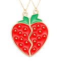 BFF vriendschapskettingen met aardbeien hartvormige hangers en goudkleurige ketting - Strawberry Splicing Magnetic