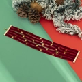 Gelaagde bordeauxrode fluwelen choker met gouden sterren en verstelbare karabijnsluiting - Wijnrood Meerlagige Ster Choker (0768)