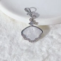 Gilded silver fan-shaped pendant with white shell inlay and zircon detailing - Fan-Shaped Shell Style (1) / Silver