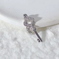 Silberner Schlüsselanhänger mit Kleeblatt-Design und Herz-Charm mit funkelndem Zirkonia - Silber Herzschlüssel Stil (5)