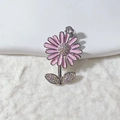 Ciondolo a margherita in smalto rosa su base d'argento con pietre di zirconia cubica - Stile Margherita Rosa Finitura Argento