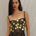 Dettaglio della catena per il corpo dorata con paillettes a stella per feste e mare - Stile Top (1617) / Oro