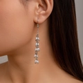 Élégantes boucles d'oreilles longues en argent avec perles blanches et design pompon - Crochet D'Oreille Gland Argent (3181)