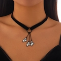 Collier ras de cou en velours gothique avec pendentifs fantômes blancs pour fête d'Halloween - Style Fantôme Lettre G (6628)
