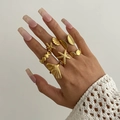 Set of 6 gold starfish and seashell rings for women with boho ocean theme and open band - Light Gold Ocean Nature Style