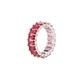 Anello eternity in argento con rubini rossi taglio smeraldo per un look minimalista - US 7 / Platino + Rosso Rosa