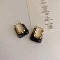 U-shaped earrings with gold metal and marble texture resin on minimalist card - Grey Square