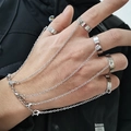 Silberne Handkette mit fünf verbundenen Ringen und filigranem Armband für Damen - Fünf-Finger-Gliederarmband (B013) / Silber