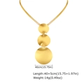 Detailansicht der dreistufigen goldenen Metallscheiben an einer Schlangenkette - Schlangenkette Dreifach Runde Scheiben (NC-2694G)
