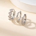 Driedelige set zilveren oorringen met zirkonia ruitinleg in een minimalistische stijl - Stijl 3 / Zilver
