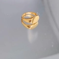 Polished gold-plated signet ring with a minimalist flat oval surface and mirror reflection - US 6 / Oval Polished Style