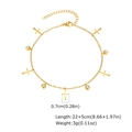 Detailansicht einer vergoldeten Edelstahl-Fußkette mit Kreuzanhängern und weißen Perlen - Kreuz Strass Perlen (JC-224G05) / 22+5cm