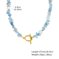 Détail du fermoir à bascule OT avec pierres d'aigue-marine et perle de 0,9 cm sur collier doré - Or