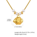 Détails du collier poisson doré avec perles et dimensions sur fond blanc épuré - Or