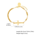 Detalle de la pulsera de cuentas doradas con cruz horizontal y medalla de la Virgen María - Medalla de la Virgen María con Cuentas Doradas (Estilo 3)
