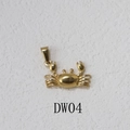 Ciondolo a forma di granchio in acciaio al titanio placcato oro 24k con chele dettagliate - Stile Granchio (DW04) / Oro